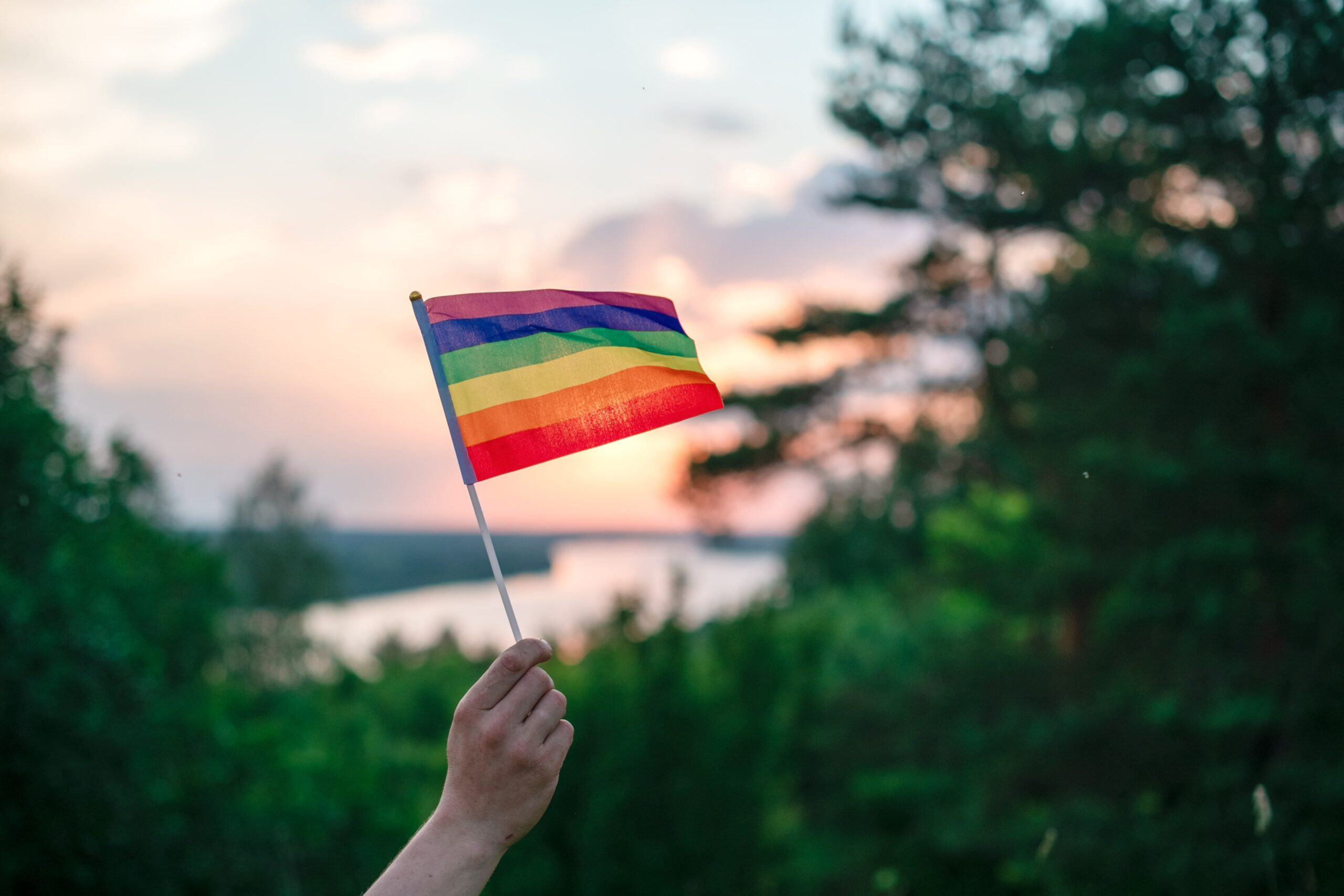LGBTとは？国内での現状と割合｜セクシャルマイノリティの多様化